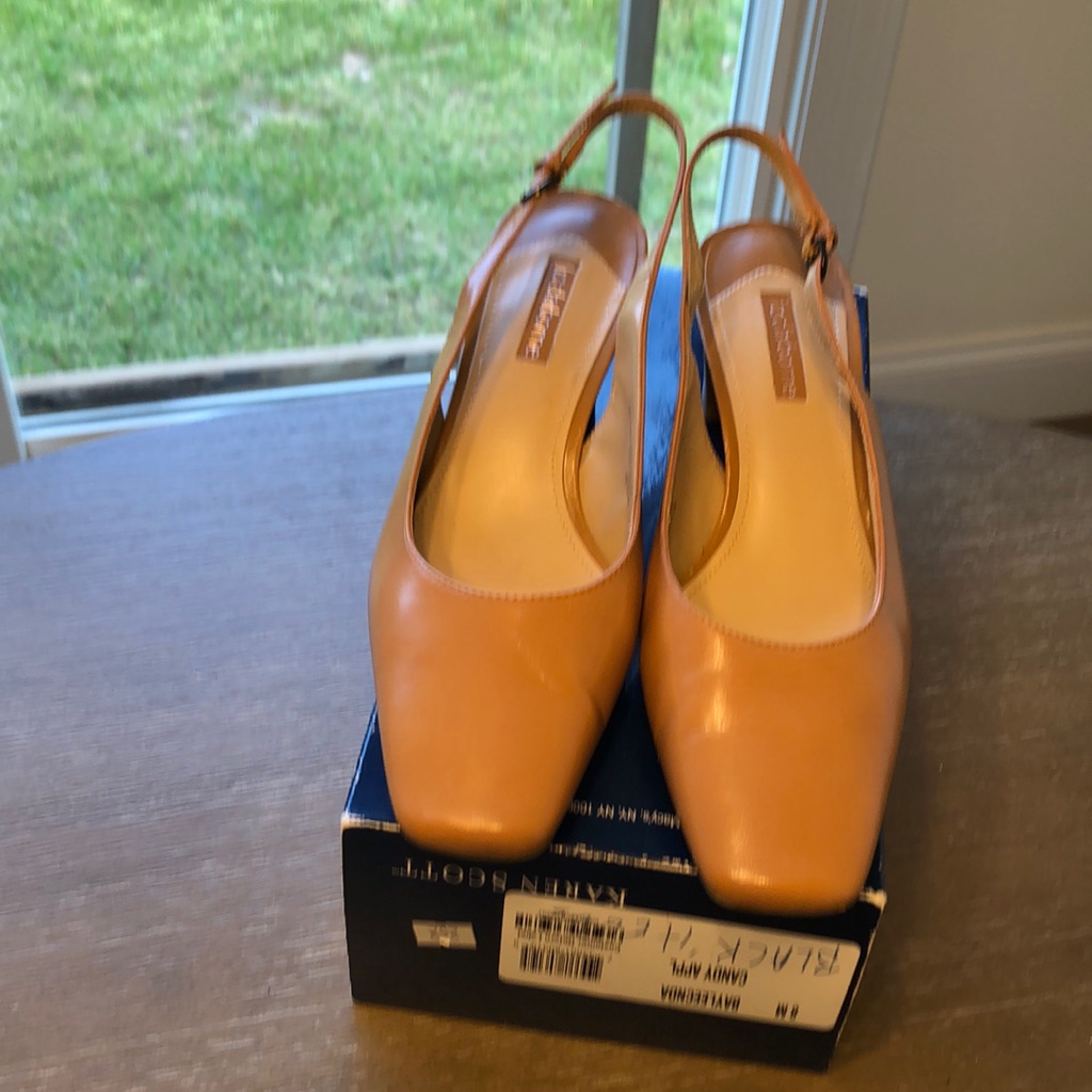 Liz Claiborne Leather Alessandra Slingback Heels